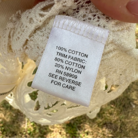 Chelsea and violet zip up lace cardigan - Picture 4 of 5